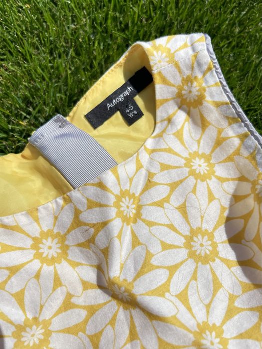 Сукня на дівчинку  жовта літо сукня 4-5 років