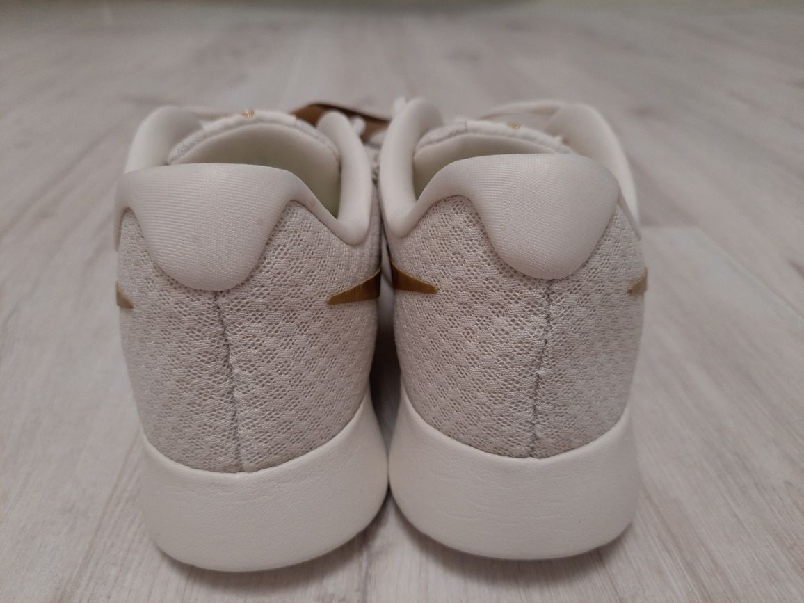 Оригінальні жіночі кросівки NIKE TANJUN EASE SHOES BEIGE DV7786-006