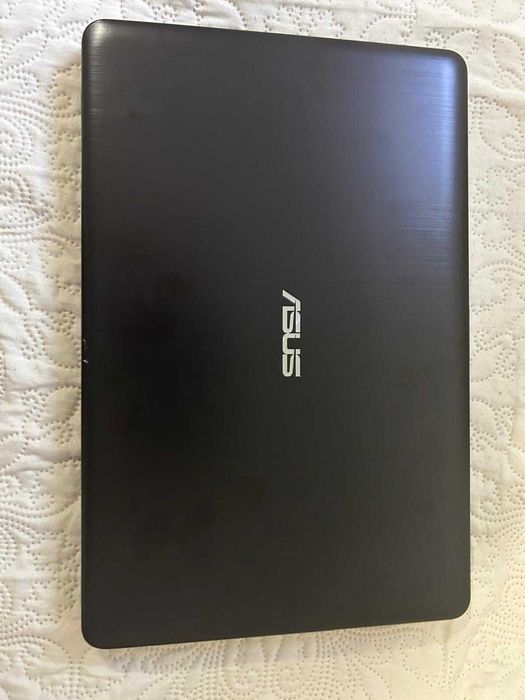Portátil ASUS A541UA – Intel Core i3, 4GB RAM, 224GB TOSHIBA, 15.6" HD