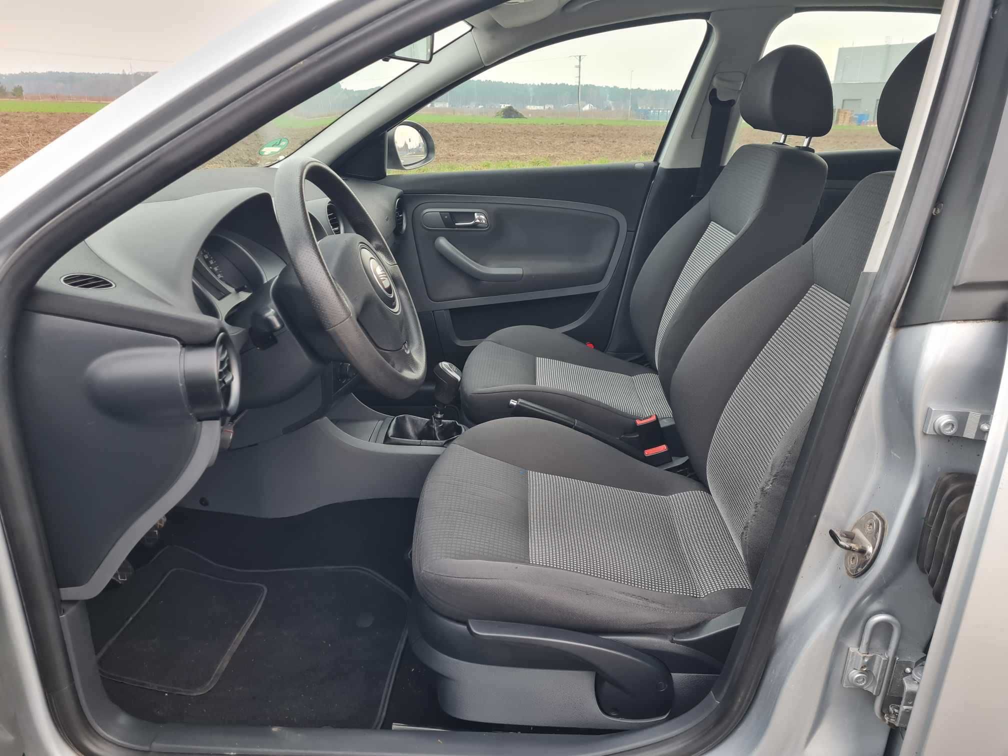 SEAT i biza LIFT 1.4 benzyna klima zimówki z Niemiec