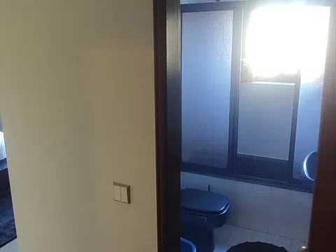 Suite para trabalhadora em apartamento T4
