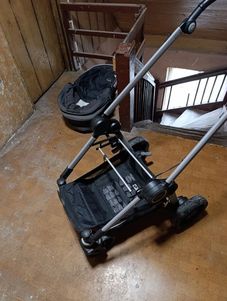 Wózek gondola plus spacerówka