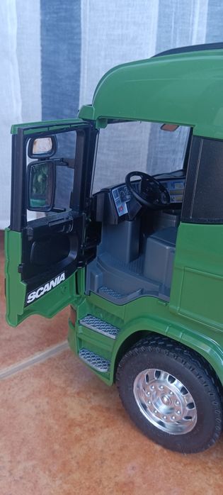 Camião bruder escala 1/16