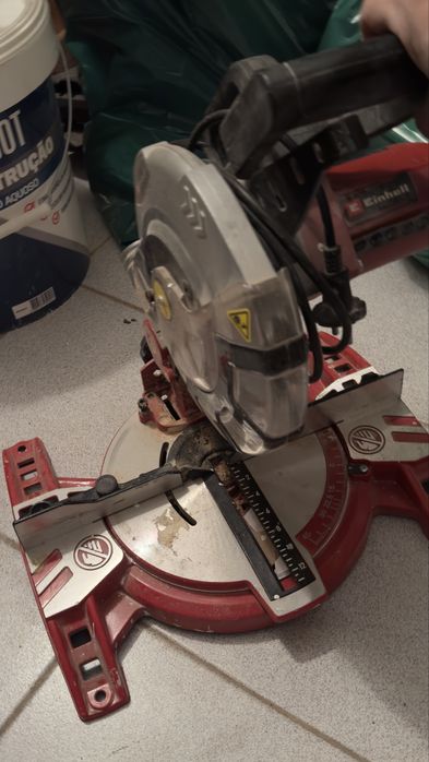 Serra circular Sinhell profissional