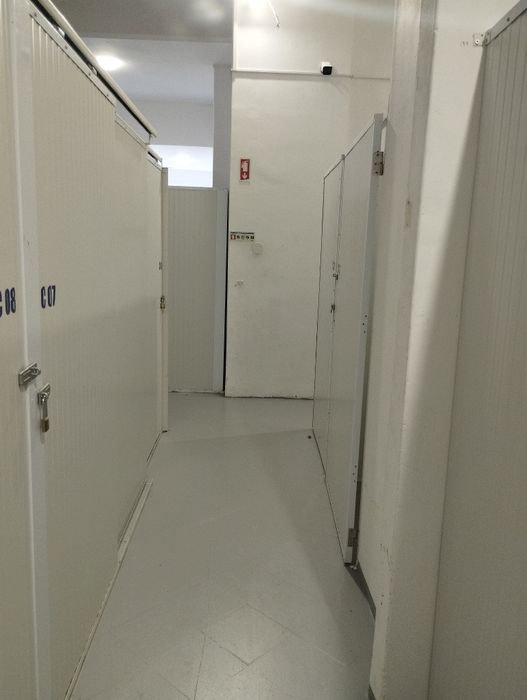 Arrumos/self storage/ armazém