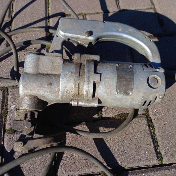 Пневмоножницы по металлу, електричні ножниці по металу СССР