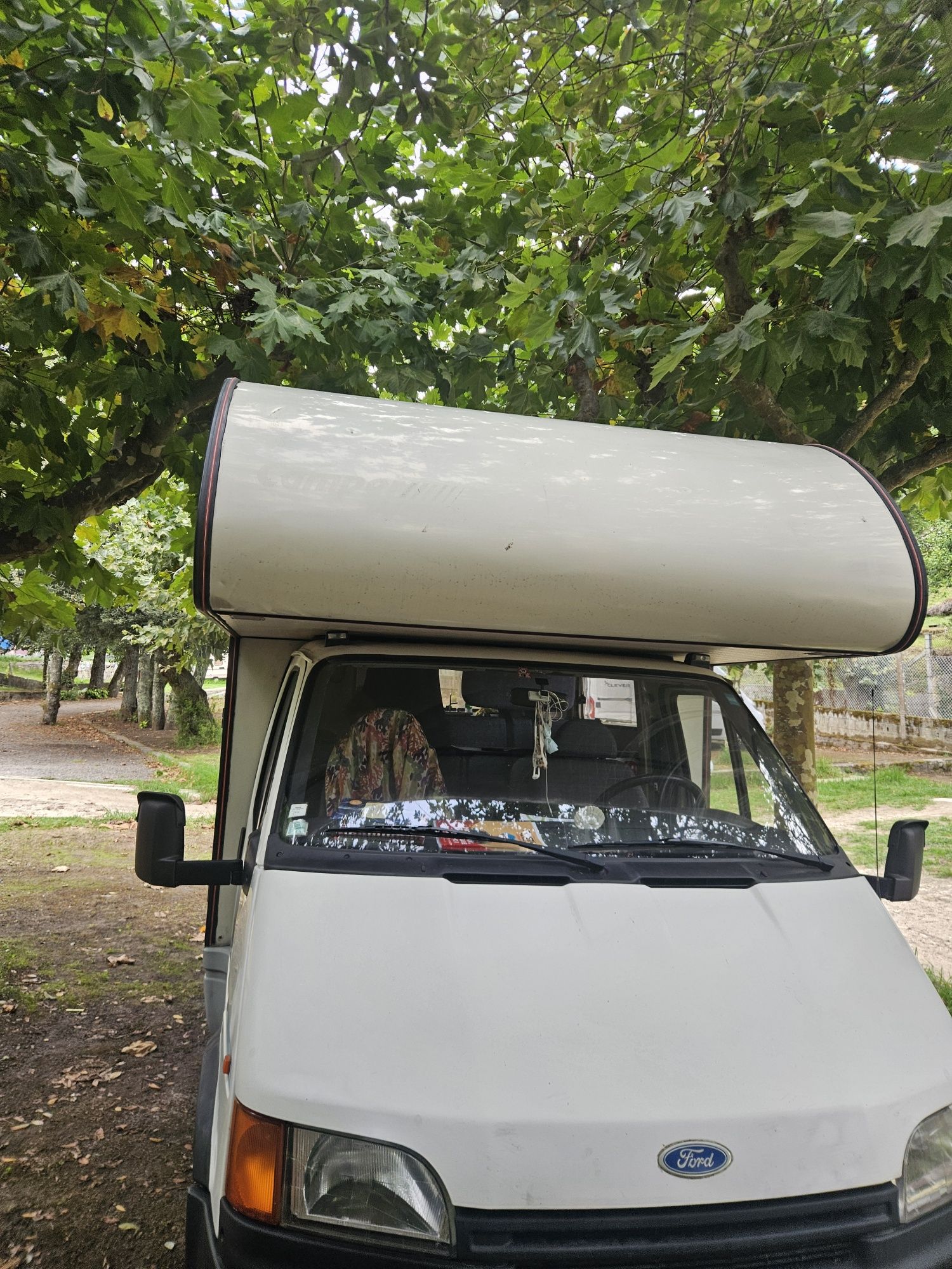 Autocaravana  4 pessoas