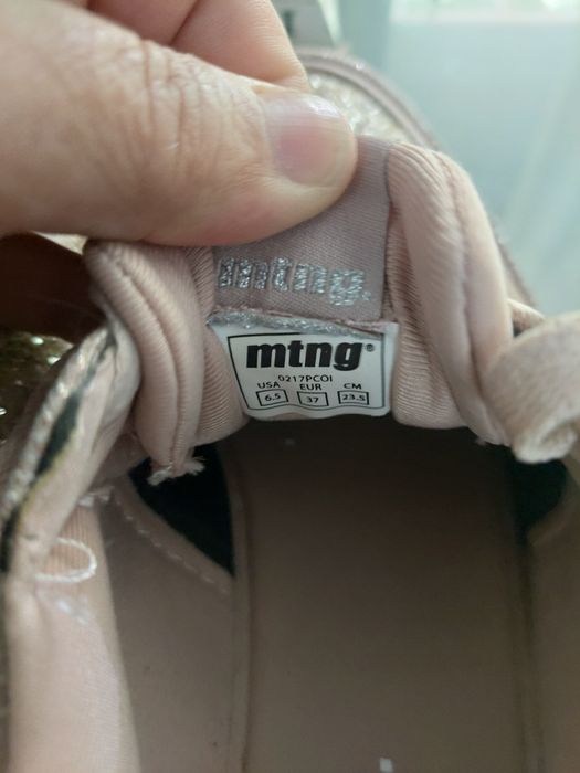 Ténis Mustang rosa com brilhantes, tam 37