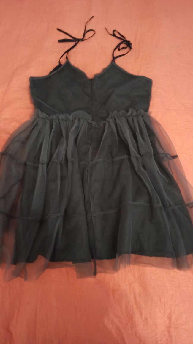 Vendo vestido novo