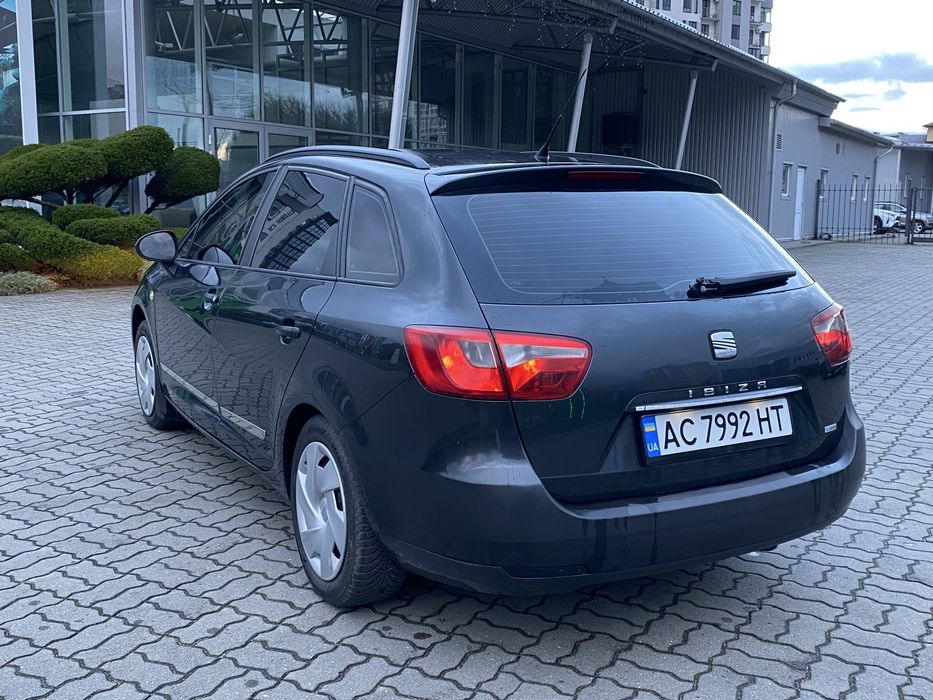 Seat Ibiza 2011 рік