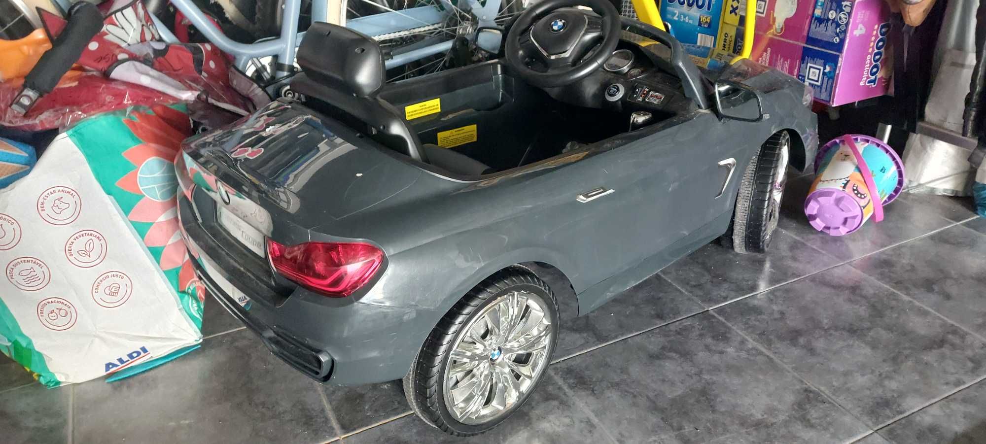 Carro electrico para crianças BMW com controlo remoto