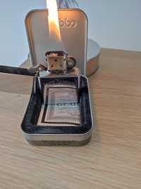 Zapalniczka Zippo 2001 r z orginalnym pudełkiem