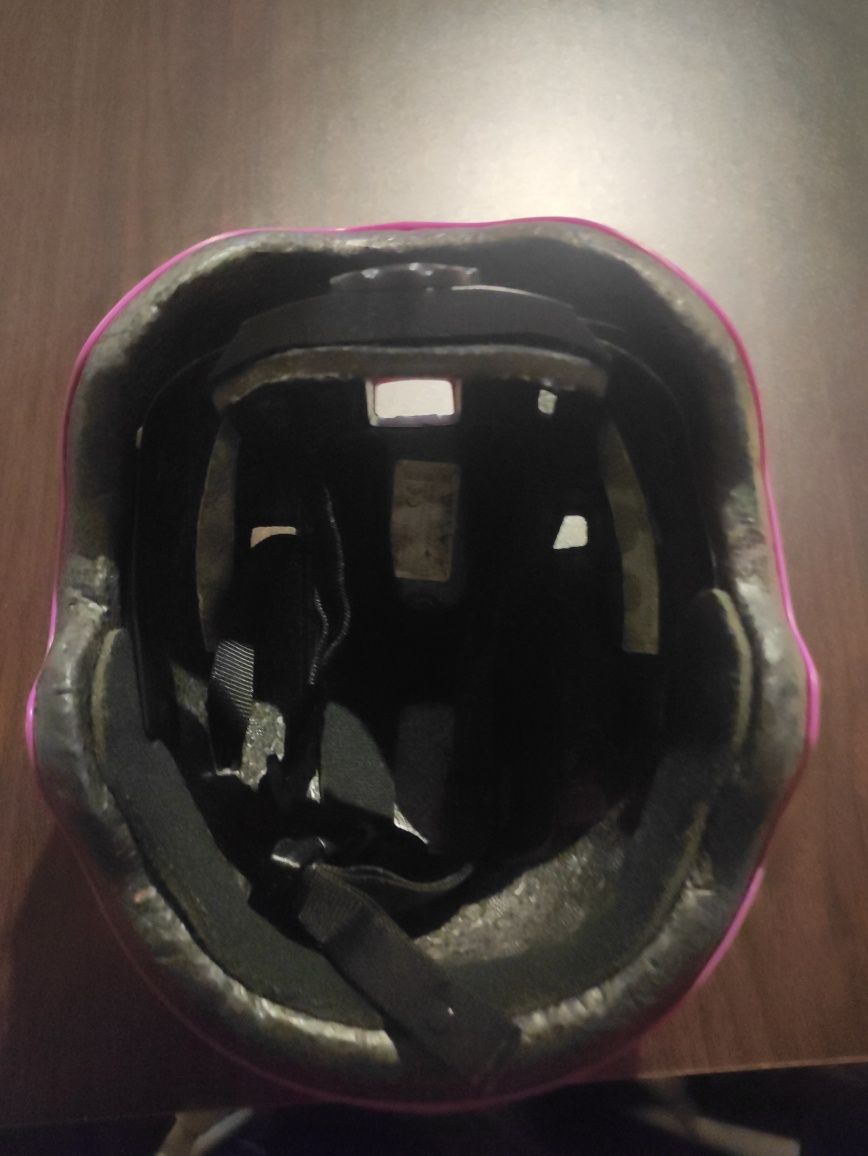 Capacete rosa Decathlon