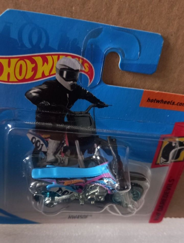 Hw450f  Hot wheels conjunto 2