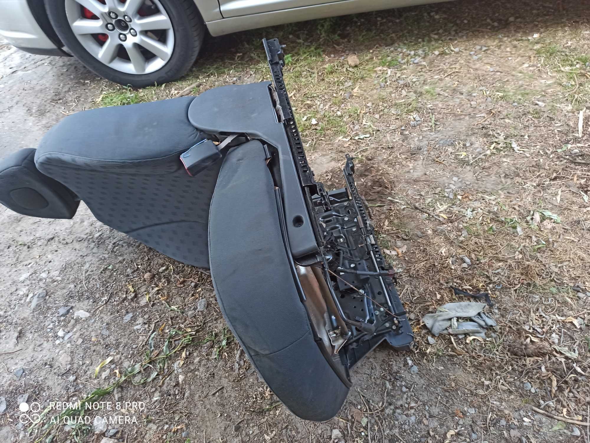 siedzenie przednie  pasażera  Nissan Micra K12