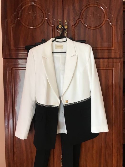 Брючний костюм жіночий