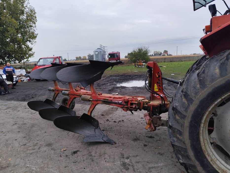 Pług obrotowy Kuhn master 3 skibowy zabezpieczenie NonStop hydrauliczn