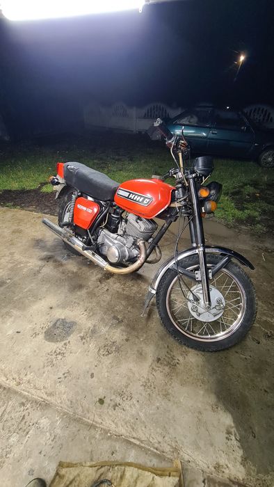 Мотоцикл іж планета 5