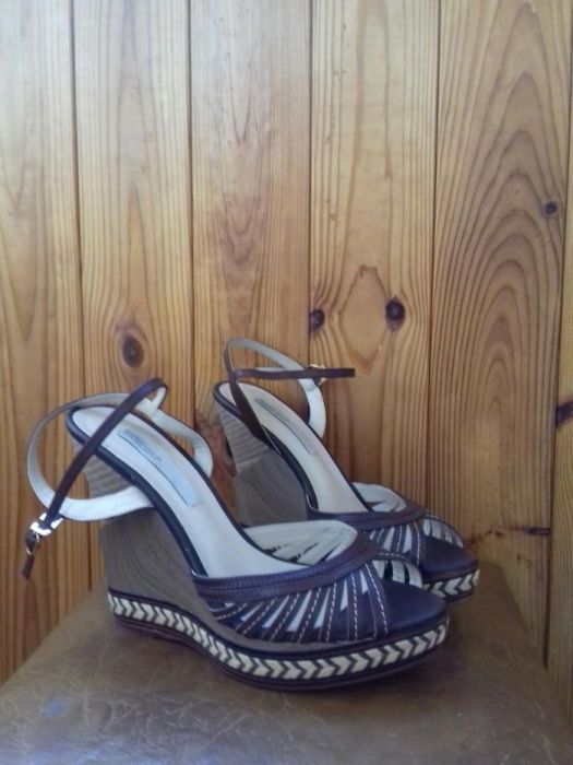 Босоножки Baskoni