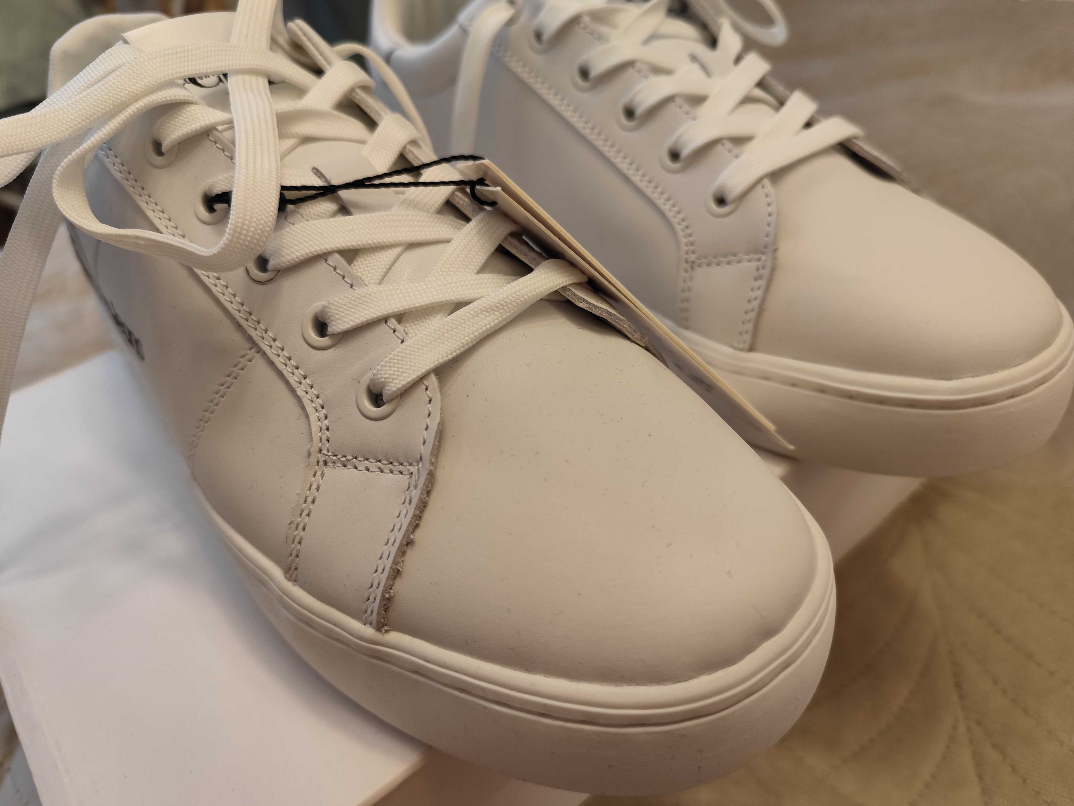 Buty Calvin Klein białe rozmiar 44
