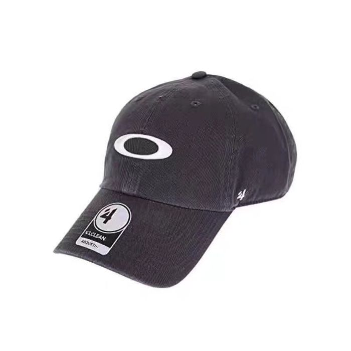 Кепка чорна Oakley