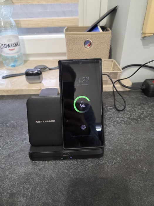 Ładowarka 3w1 bezprzewodowa indukcyjna z zasilaczem. Super cena!