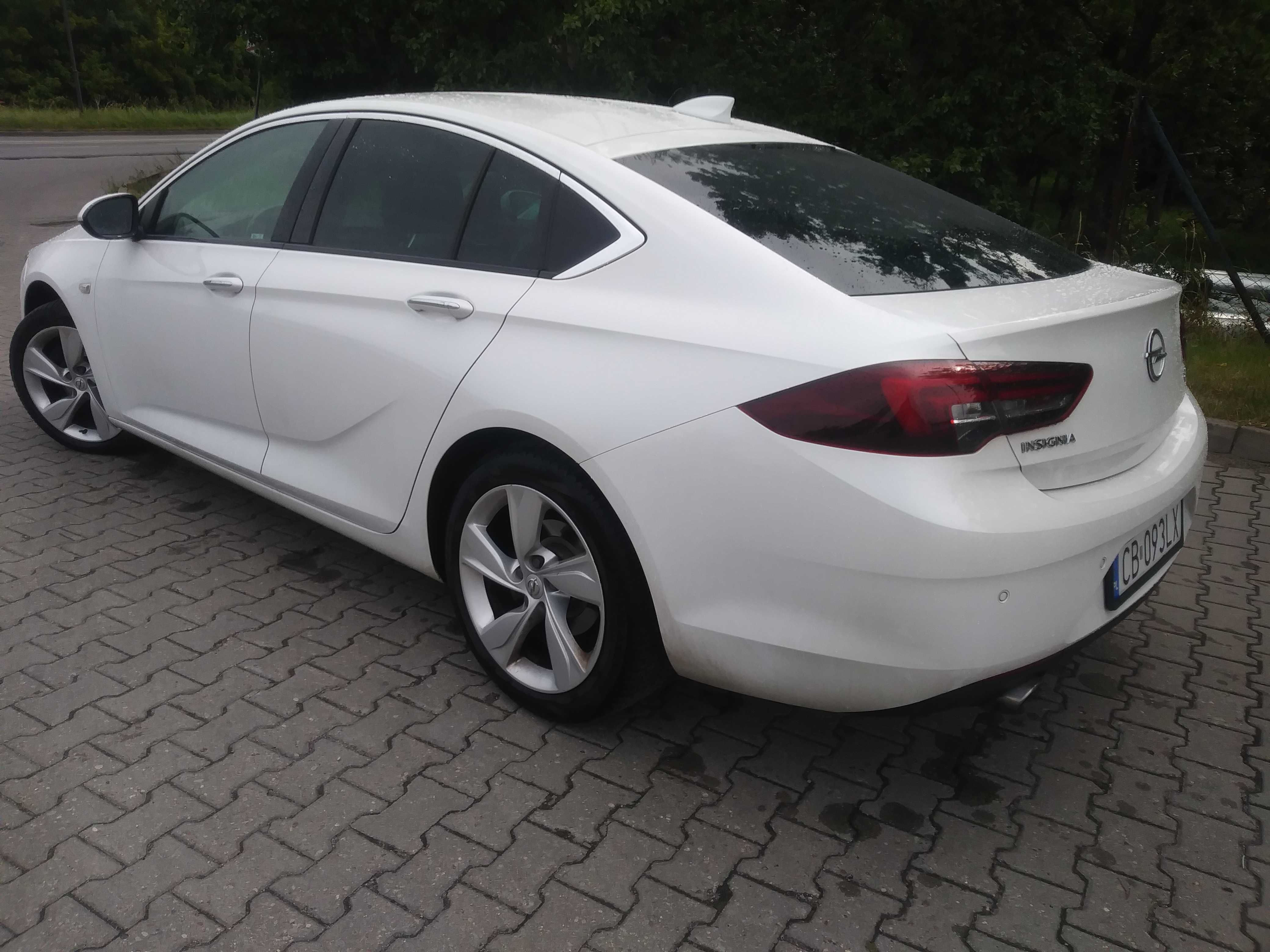 Insignia Grand-Sport manual 170 koni