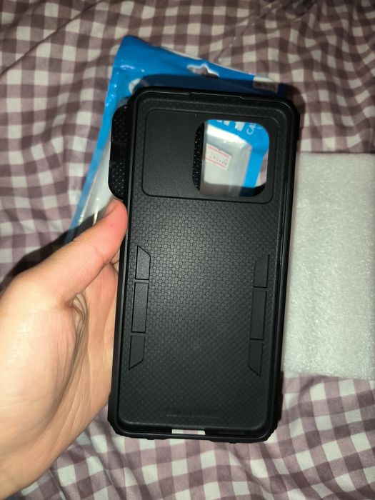 Чехол для Poco x6 pro бронированный с защитой камеры