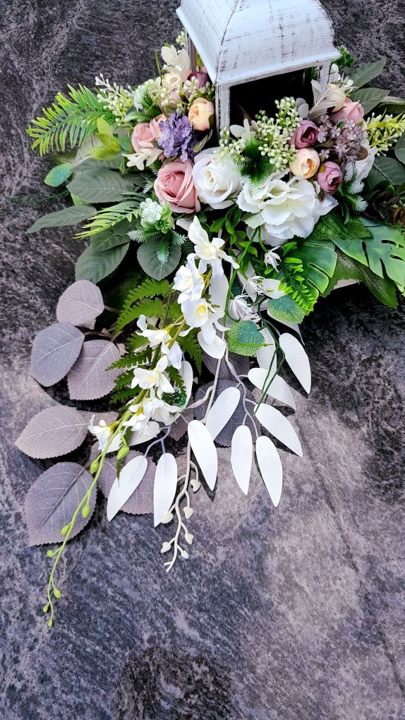 Stroik kompozycja wiązanka na cmentarz grób pomnik sztuczne kwiaty