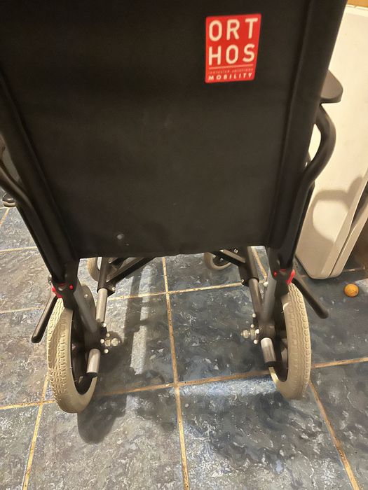 Cadeira de rodas - Orthos - desdobrável