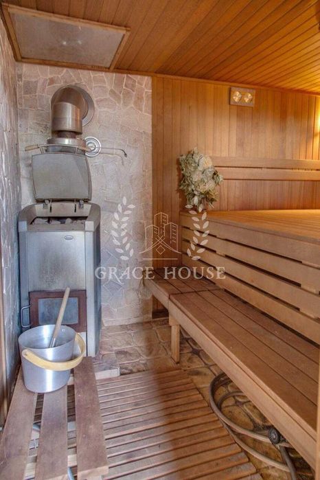 Продажа добротного дома с бассейном у леса Кременище Лесники Ходосовка