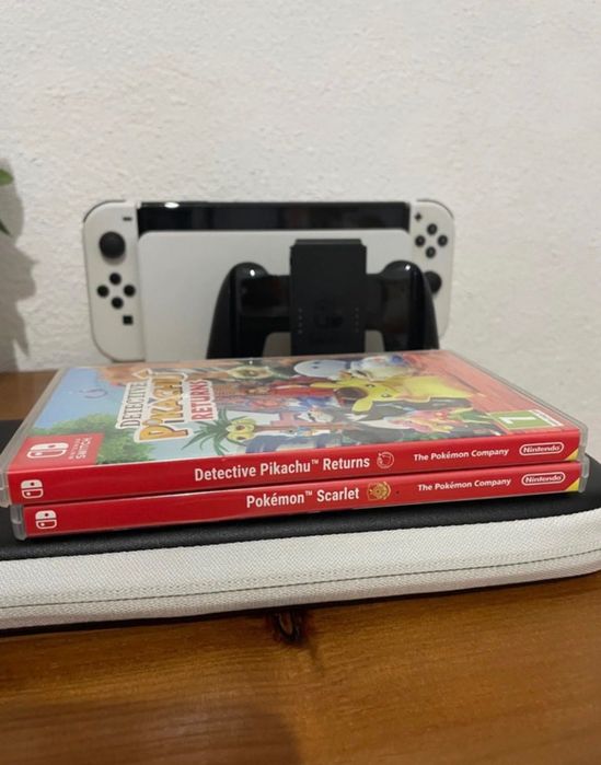 Nintendo Switch Modelo OLED (branca) - Usada