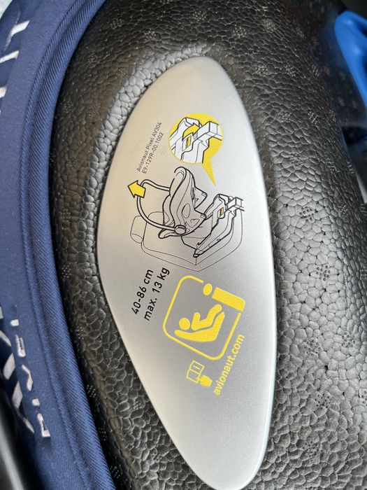 Fotelik samochodowy isofix baza  avionaut pixel granat aero wkladka