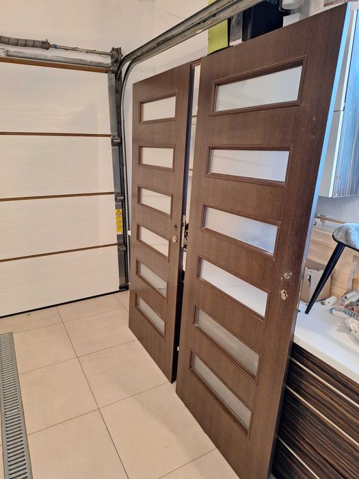 Sprzedam 2 skrzydla drzwiowe szer.80cm