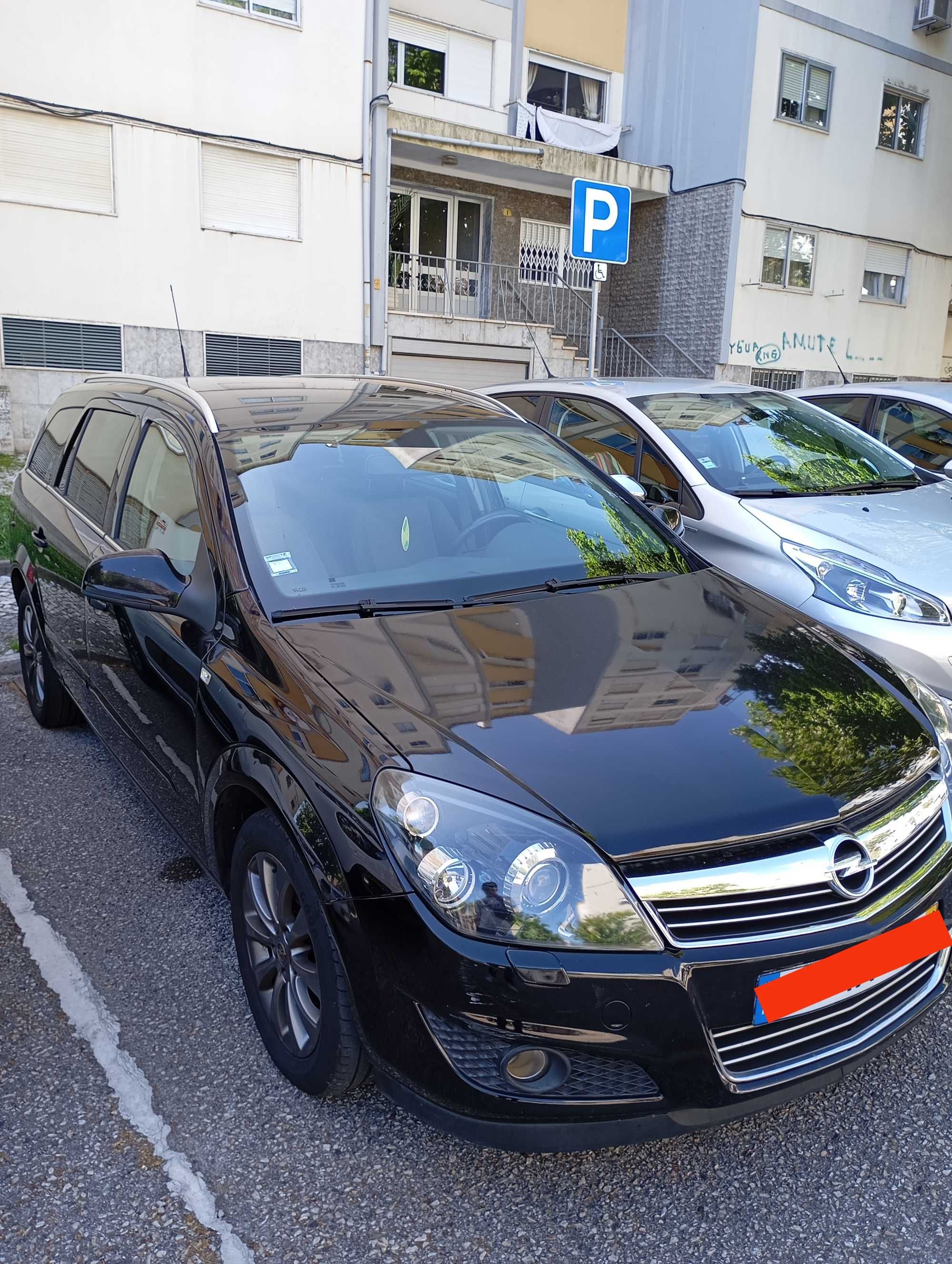 Opel astra caravana 1,7 ano 2010