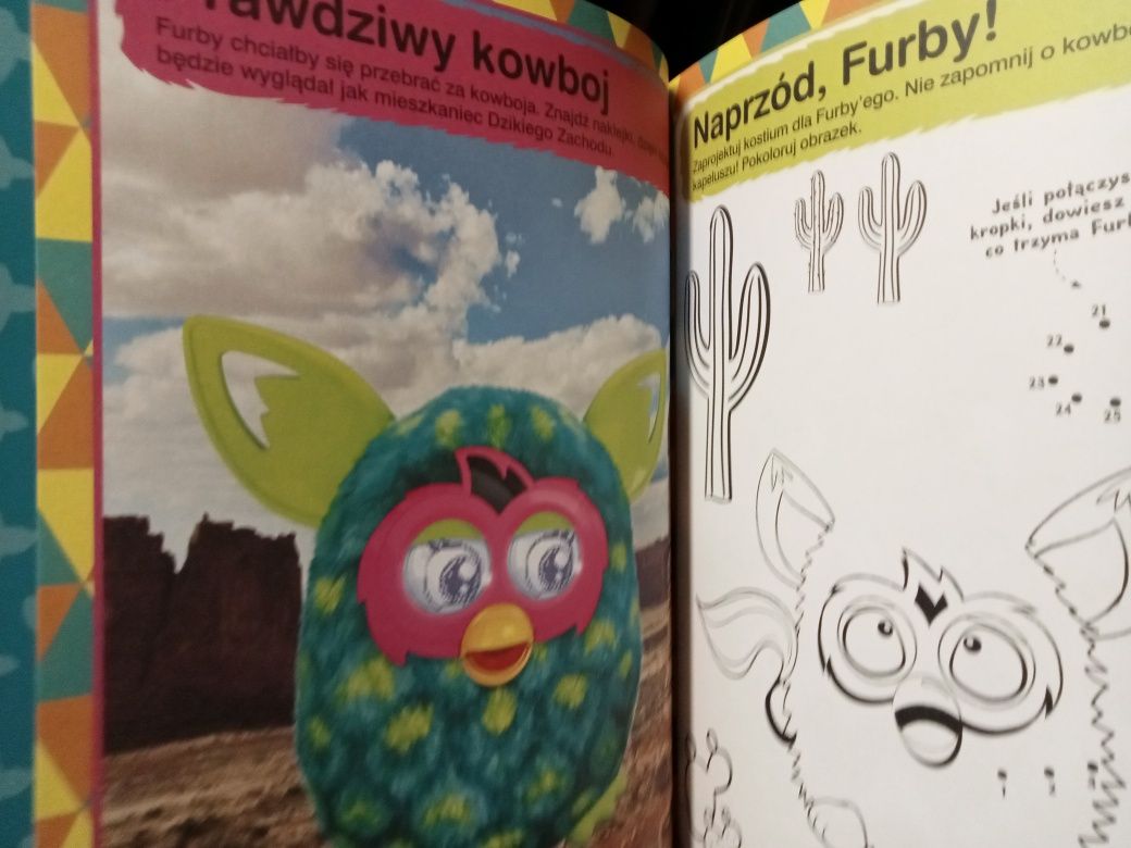 Furby Boom! Idziemy na bal. Książeczka z wycinankami i naklejkami