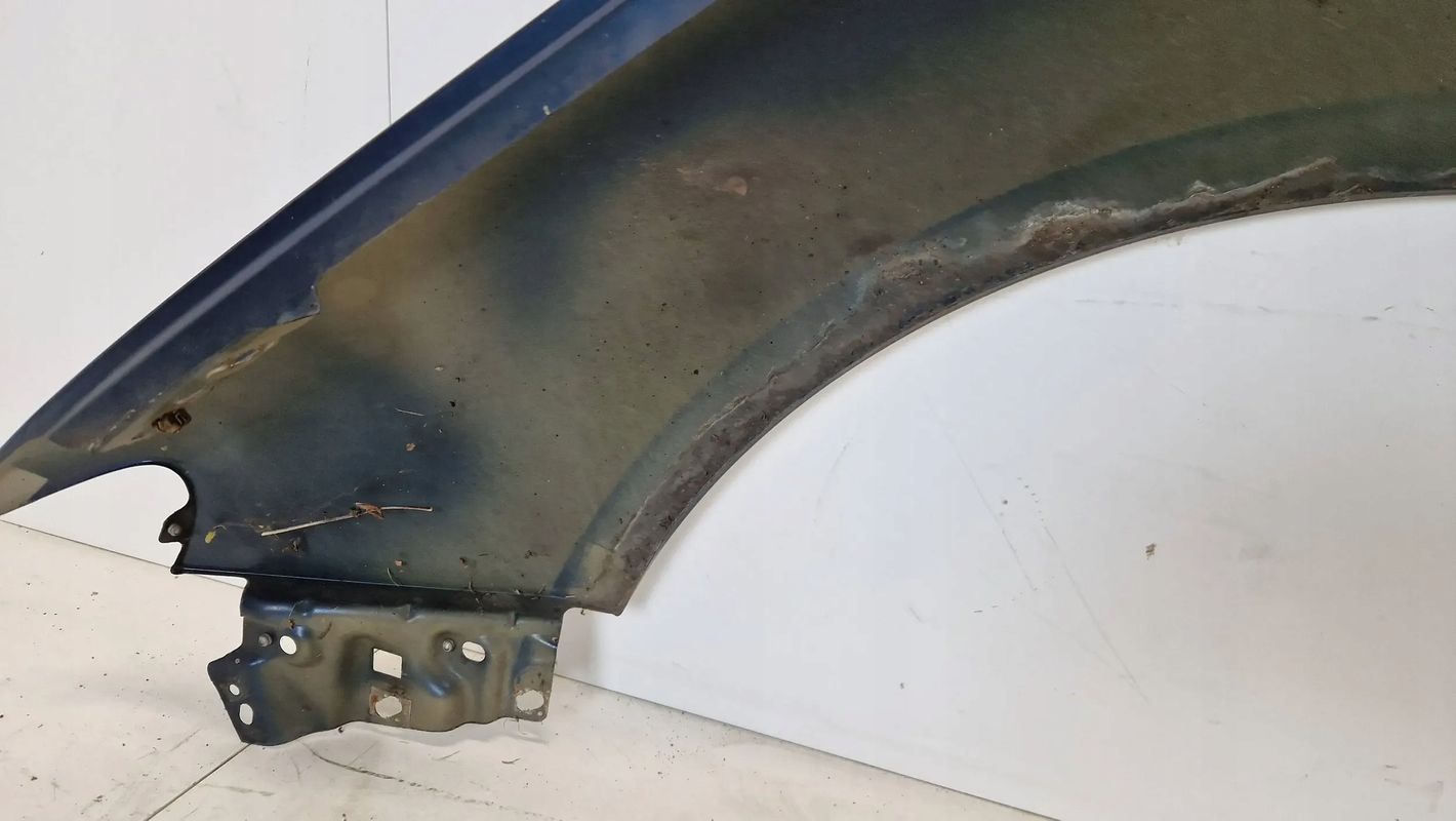 Błotnik Prawy Przedni Przód Saab 9-5/95 Ng Kolor 320
