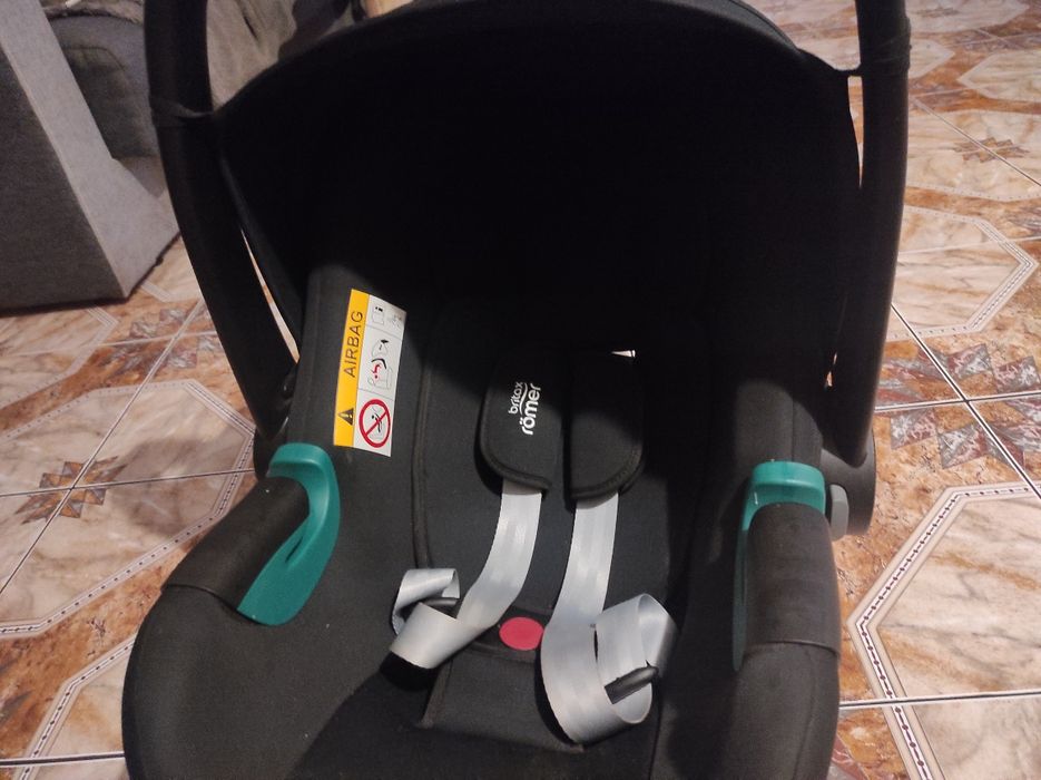 Fotelik Britax Römer baby Safe 3 i-size 0-13 kg + baza