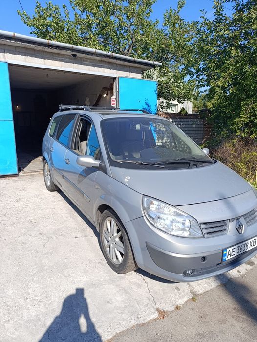 Продам Renault Megan grand scenic 2004