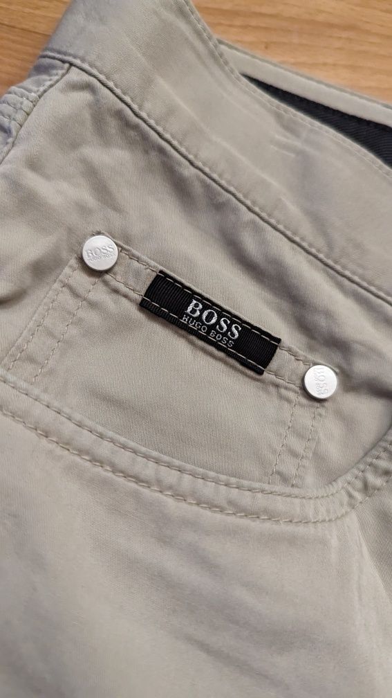 Шорти hugo boss розмір L оригінал