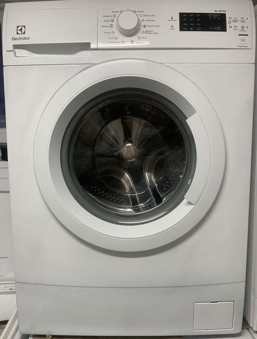 Продам стиральную машину Whirlpool FWSF61053W, 6 кг. С гарантией!