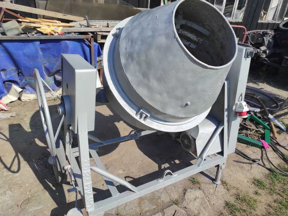 Betoniarka 250 l