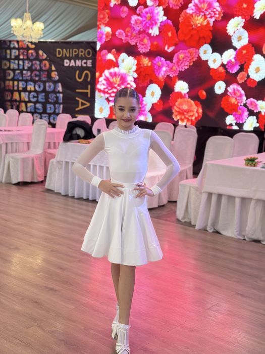 Продам платье с двумя юбками фирми FD