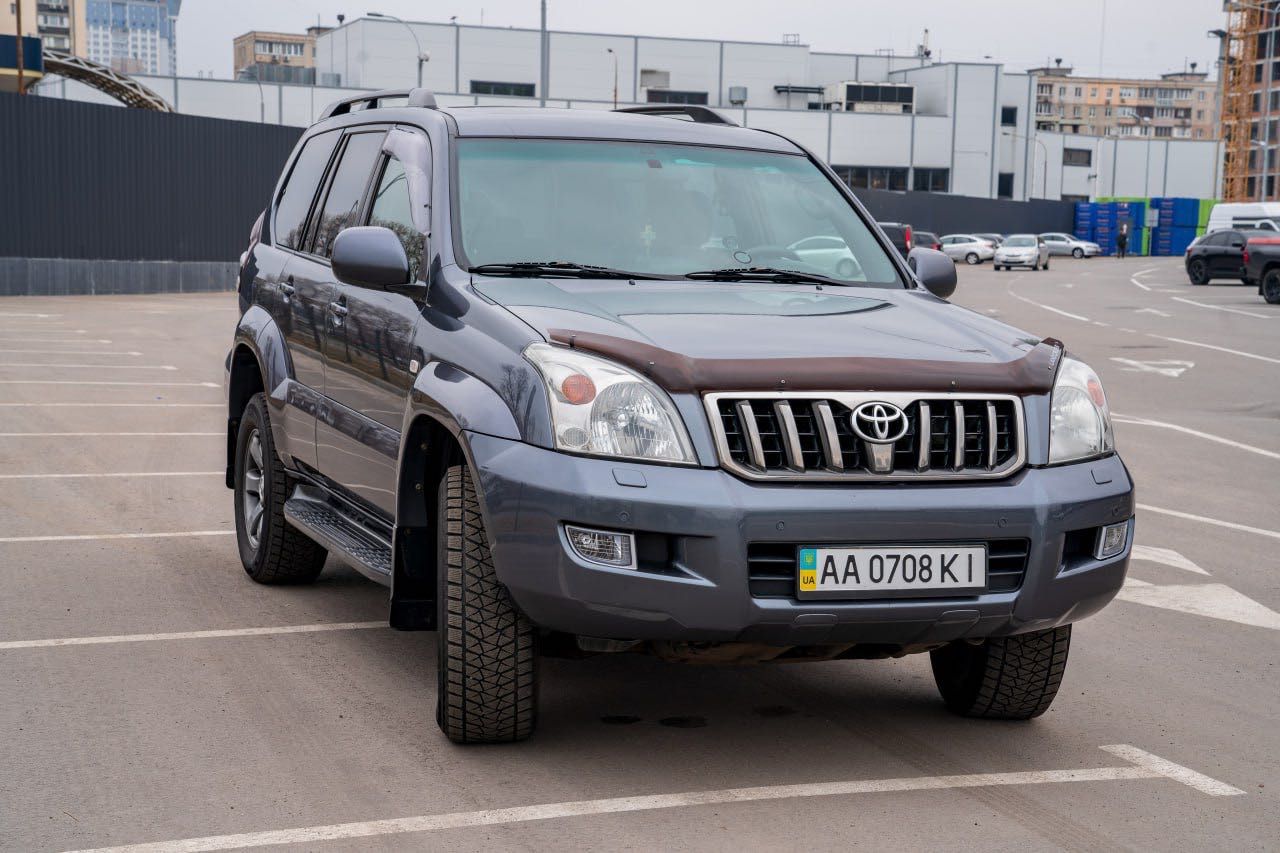 Продам автомобіль Toyota Land Cruiser Prado