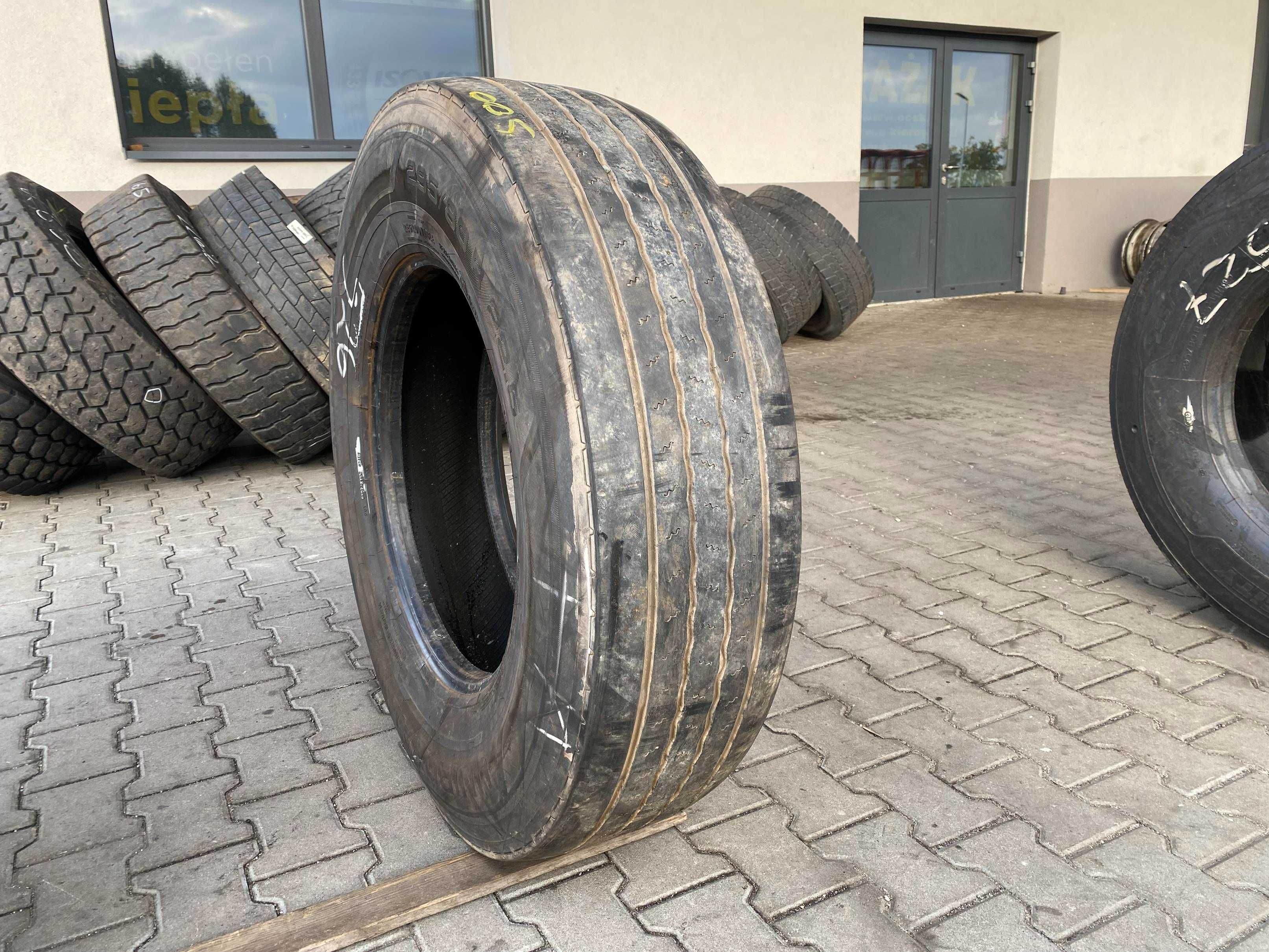 295/80R22.5 Opona UNIROYAL FH40 Przód fh 40
