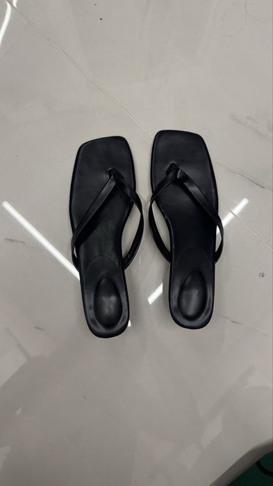 Мюлі через палець