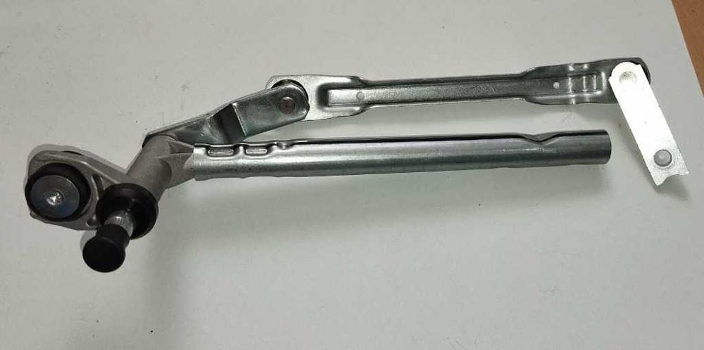 Mechanizm wycieraczek przód prawy VW Golf V Plus 2004-