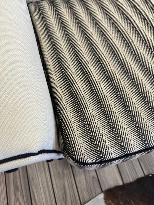 Cadeirão em Chinille Bege