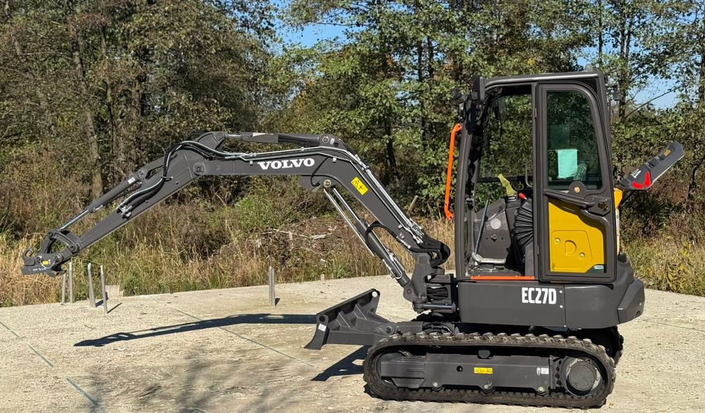 Volvo ec27D новий тільки 2 мотогодини