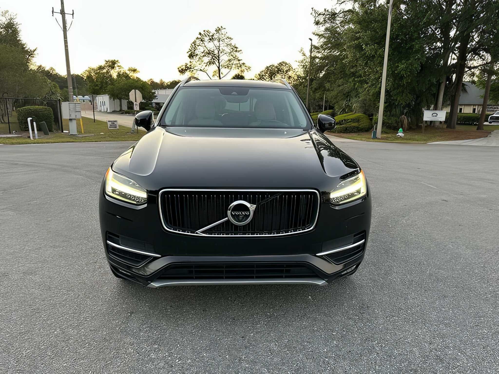 2017 Volvo XC90 T5